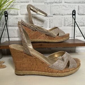 GUESS Metallic Strappy Platform Wedges Womens Size 9